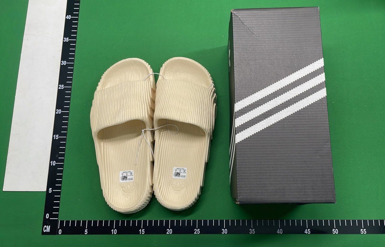 Adidas slippers  -2