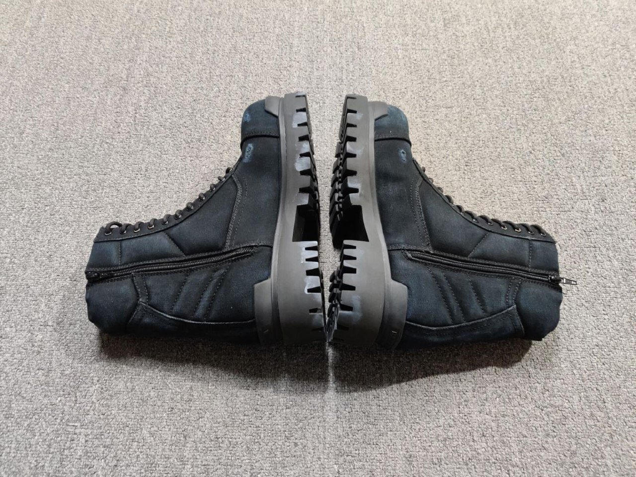 Dr.Martens Combat Boots - Durable Leather Military Style Footwear [12 styles] -4