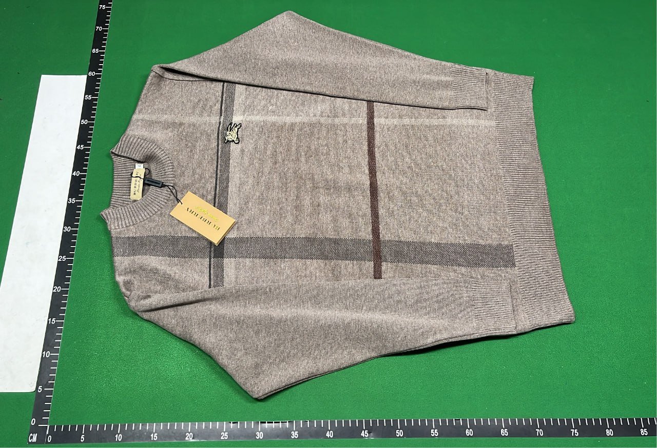  Men's Classic Plaid Knit Sweater with Embroidered Logo [2 styles] -3