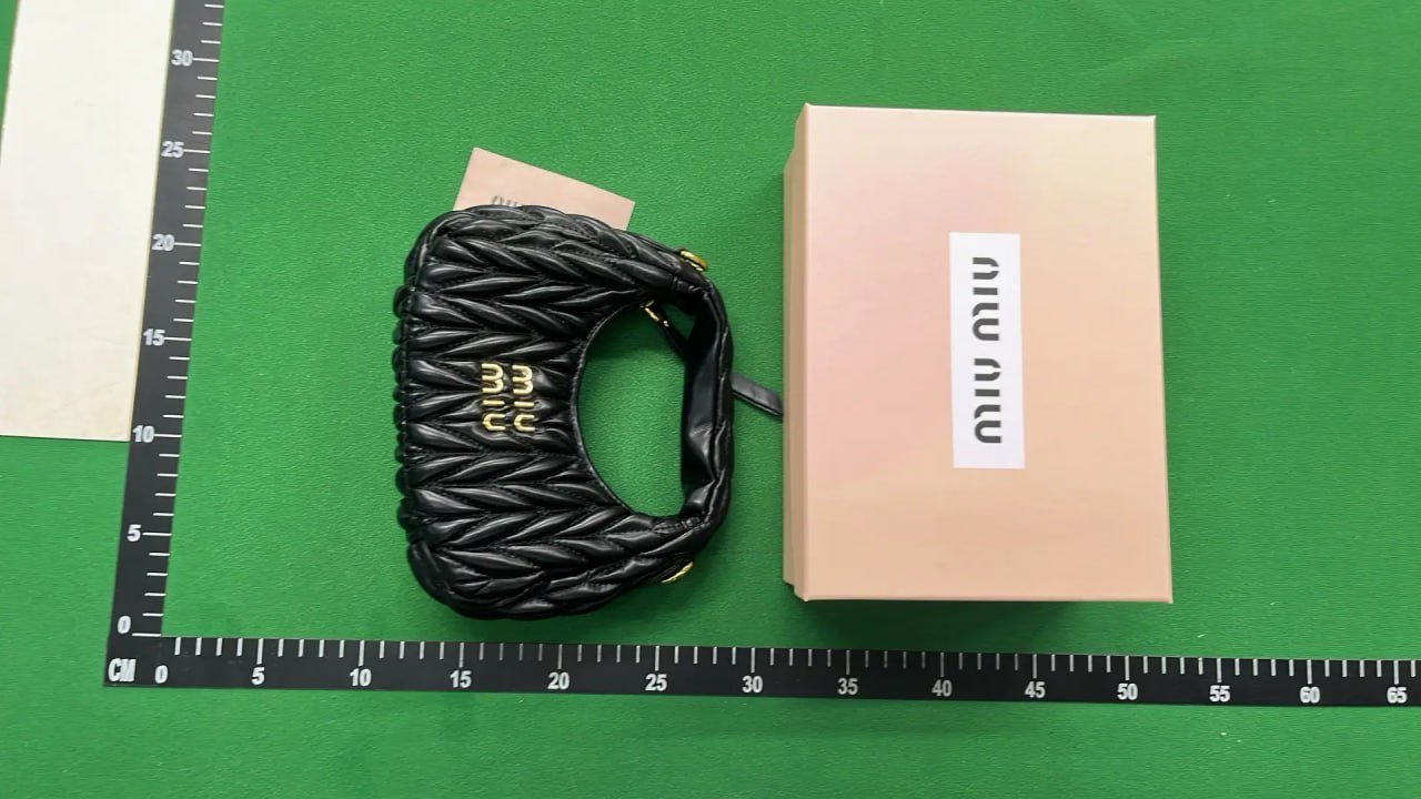 Miu Miu Matelassé Quilted Hobo Bag -2