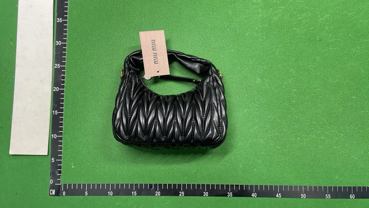 Miu Miu Matelassé Quilted Hobo Bag -4