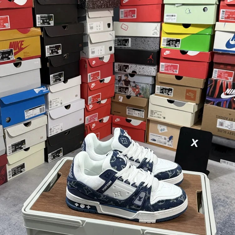 Louis vuitton Trainer Sneaker 