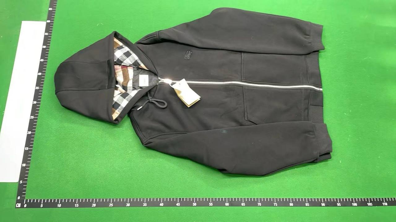 Burberry hoodie  -4