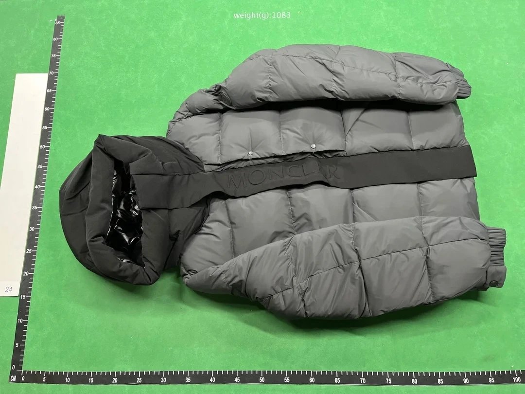 Moncler Down jacket -4
