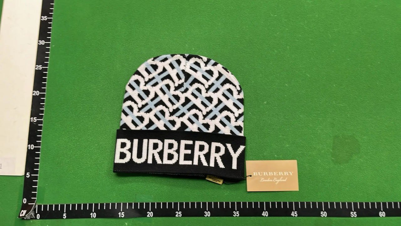 Burberry knitted hat caps -3