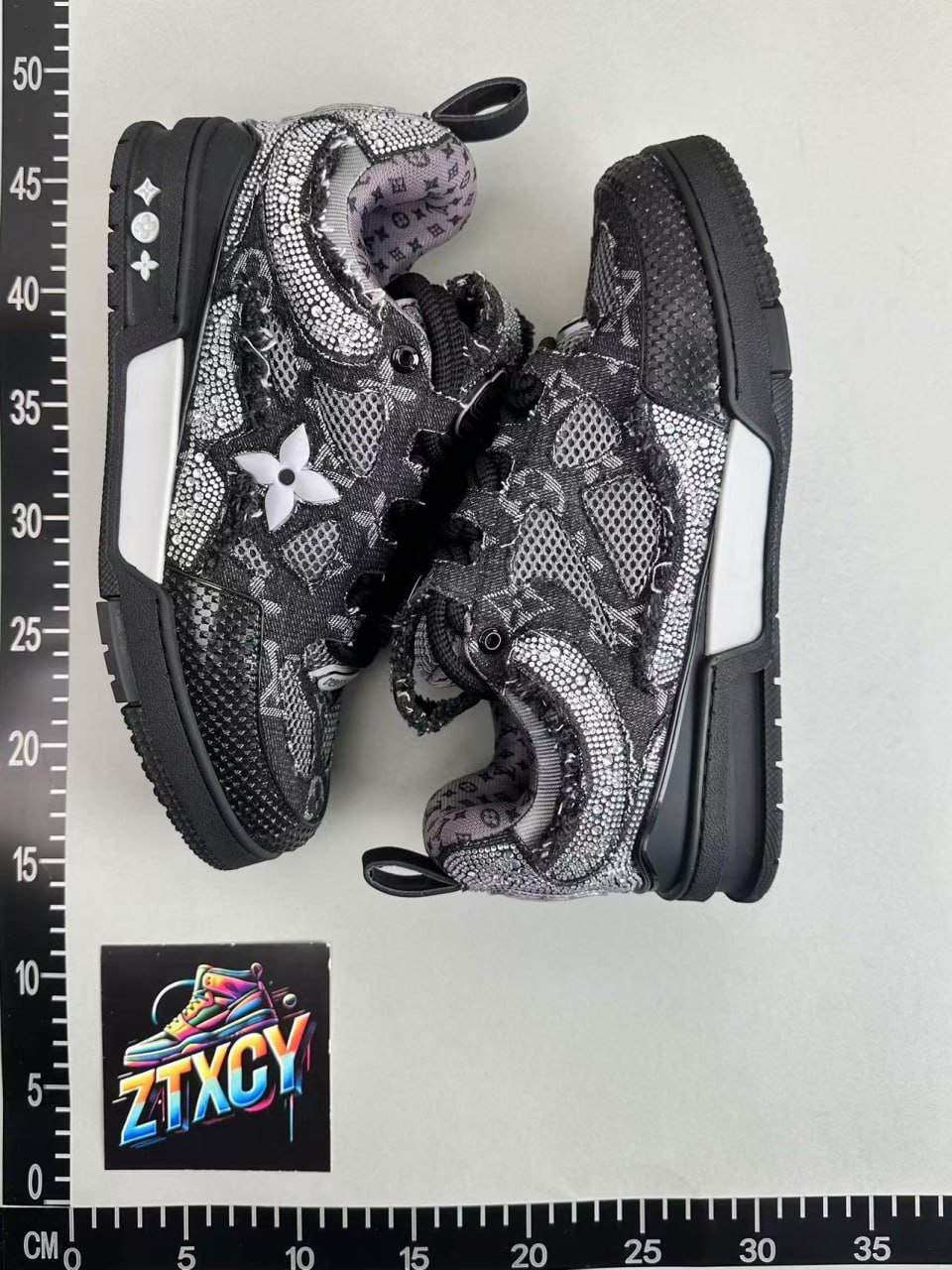 Louis Vuitton flat shoes -2