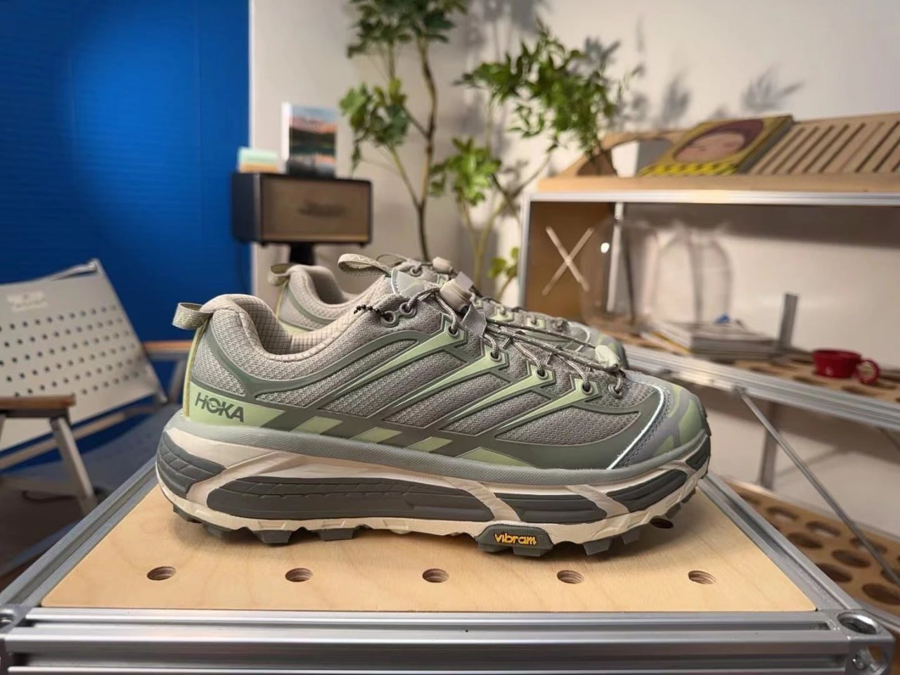 Hoka One One MafateNike Pegasus Premium -2