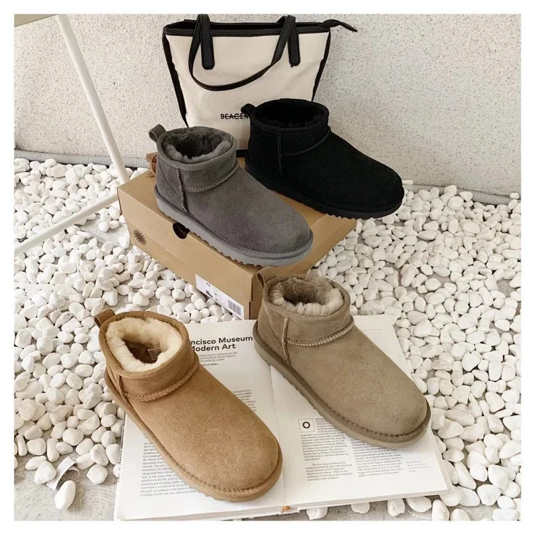  UGG Classic Mini Boots [31 st