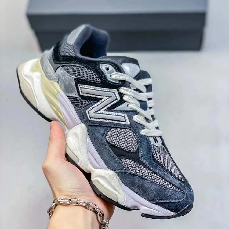 New Balance 9060 Sneakers [40 