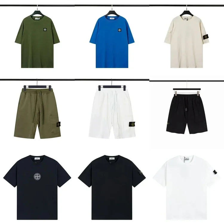 Stone Island T-ShirtShorts [40