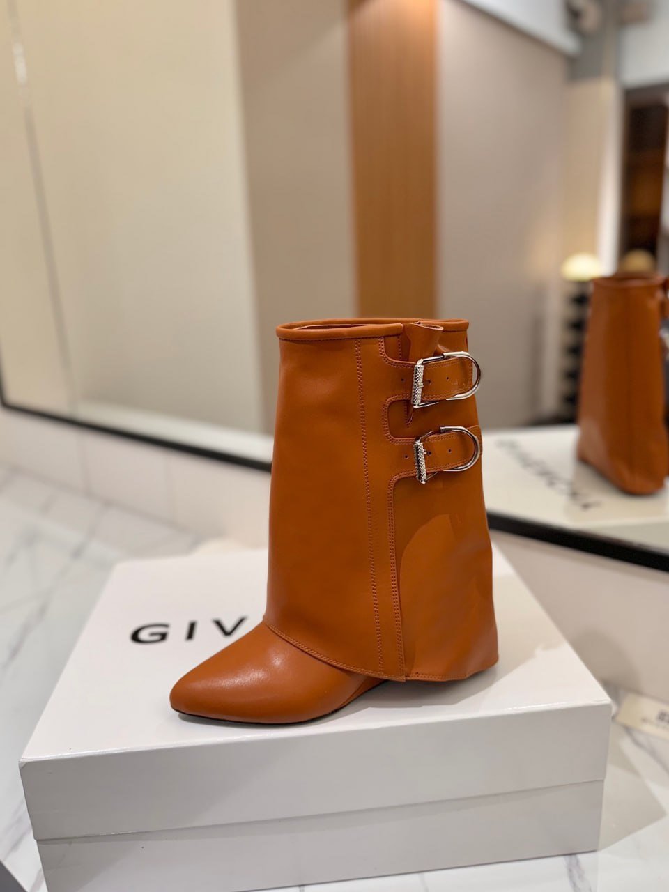 GIVENCH High Heeled Boots -3