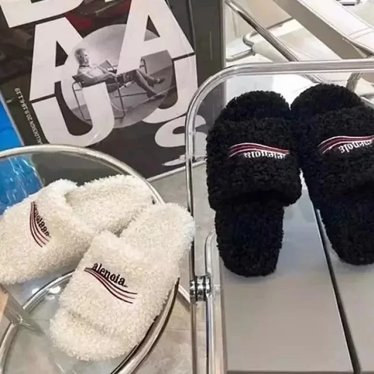 Balenciaga slippers ( 15 + sty