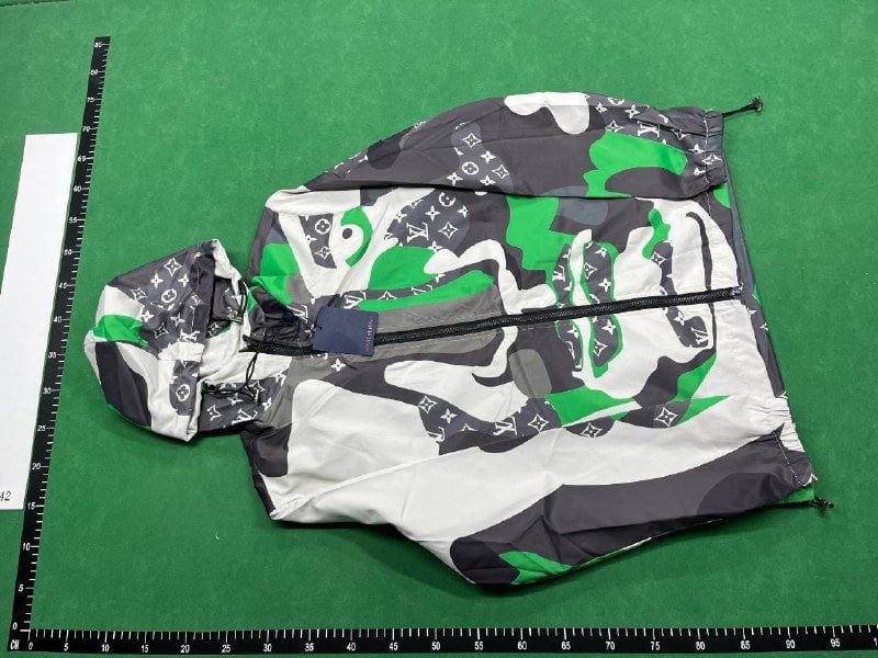 Luis Vuitton Windbreaker -4