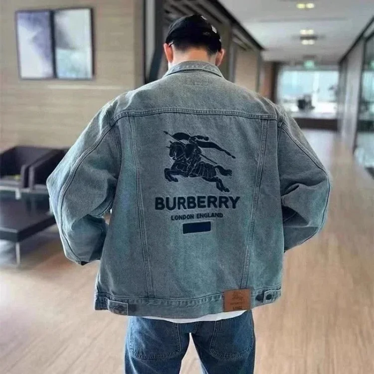  Burberry horse Denim collecti