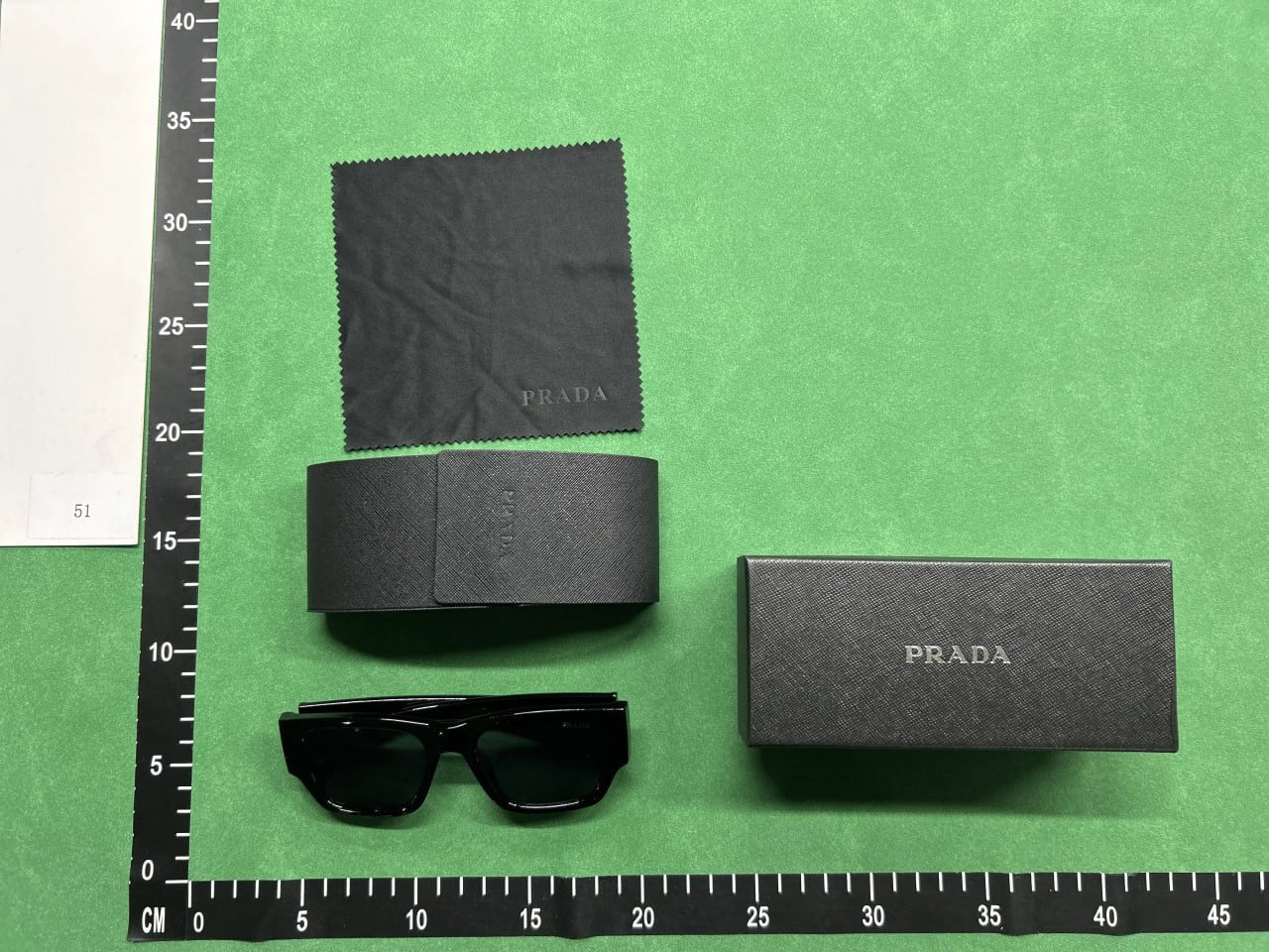 PRADALVCartier sunglassesBurberry glasses -4