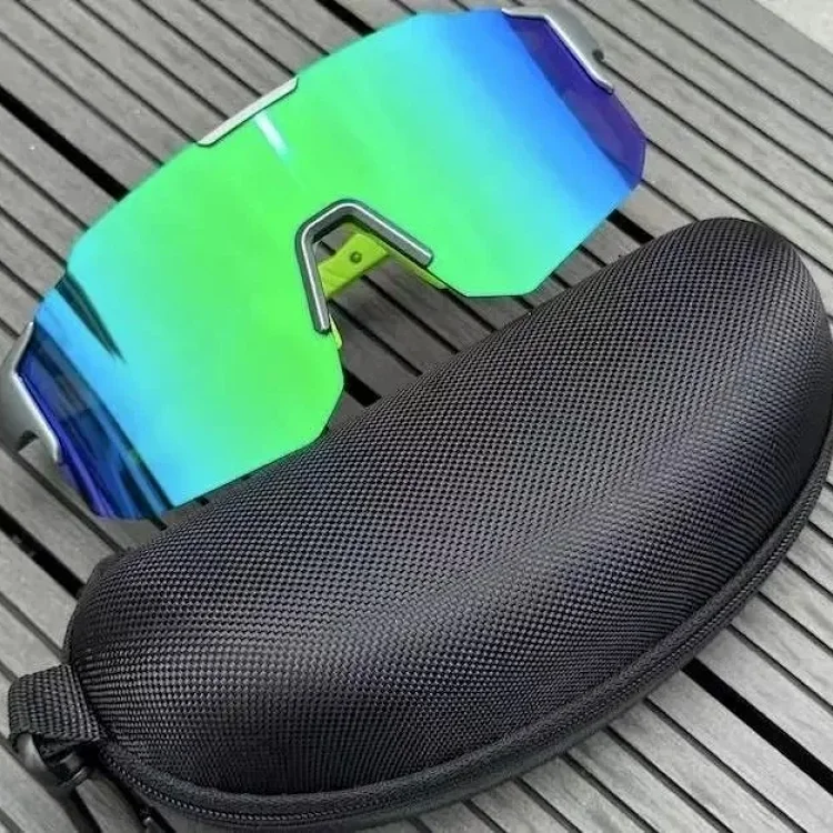 Cycling, hiking, climbing gogg