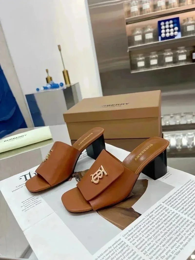 Burberry slippers -4