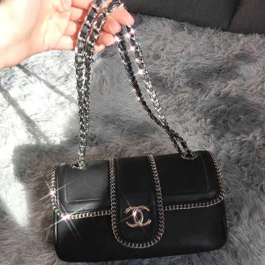    Chanel Bag                                                        -2