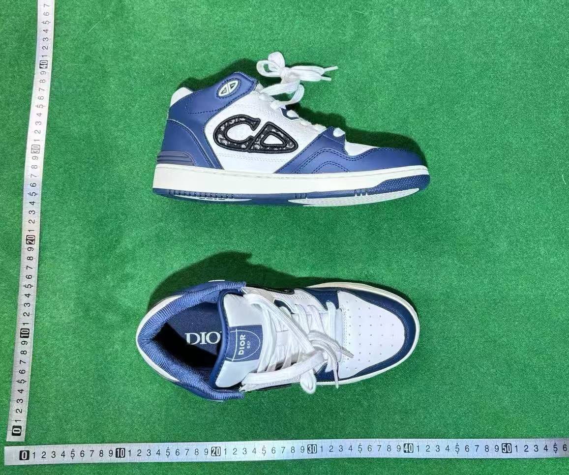  Dior Unveils Retro B57 Leather Sneakers [1 style] -4