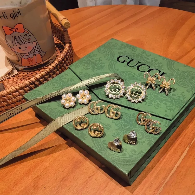 Gucci GG Supreme Earrings [29 