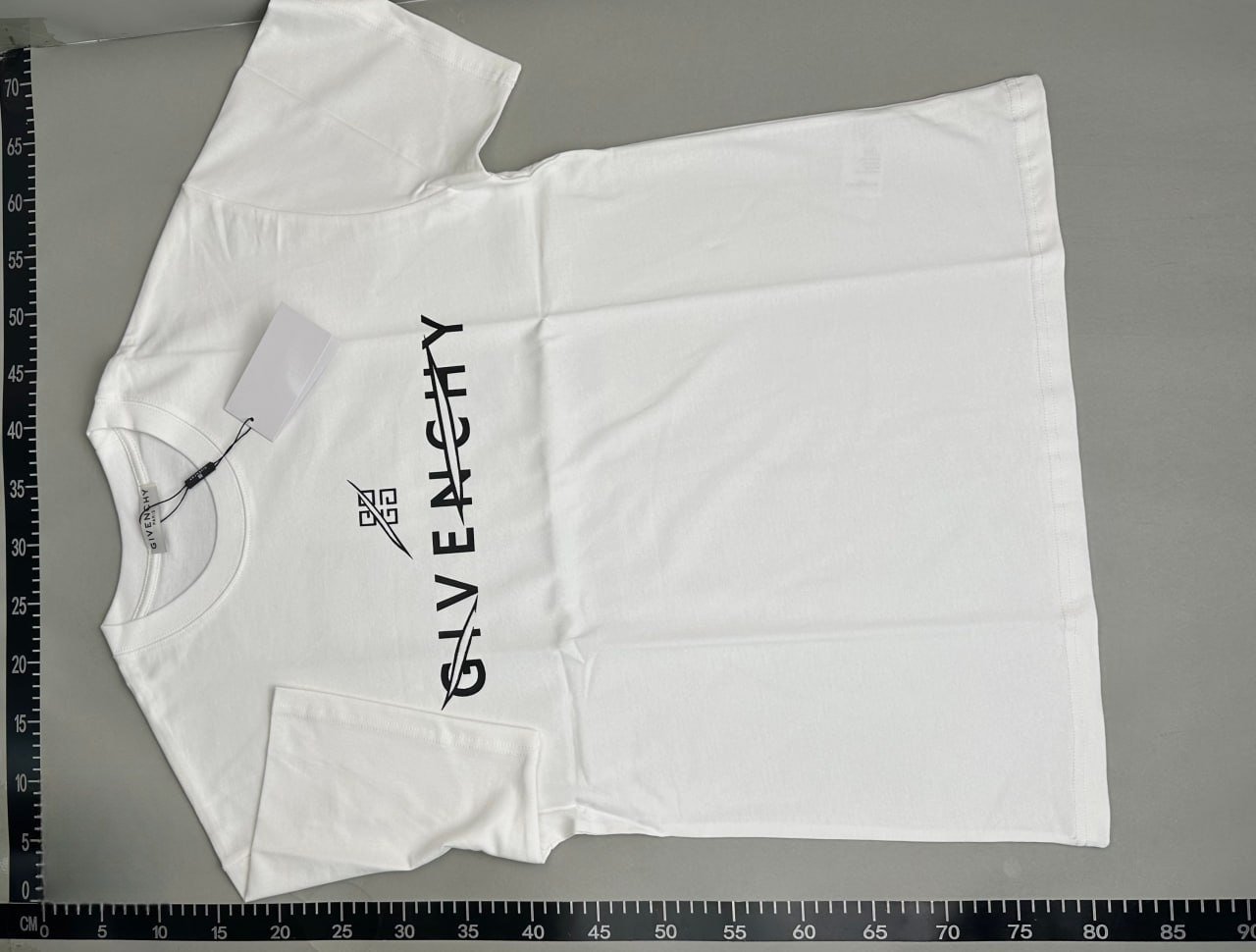 Givenchy 4G Logo T-Shirt [2 styles] -3