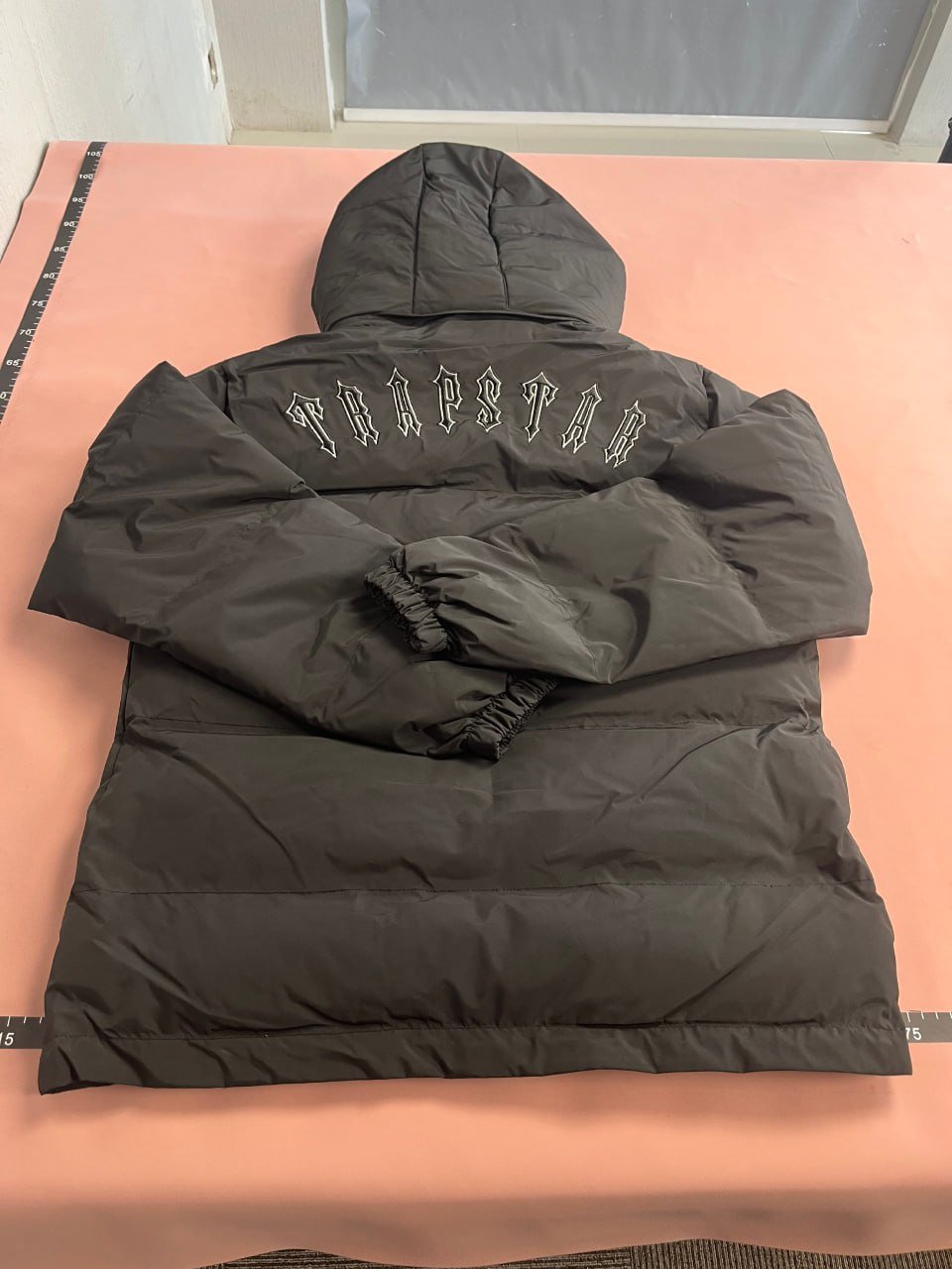 Men's Black Puffer Jacket with Hood Winter Warm Coat -3