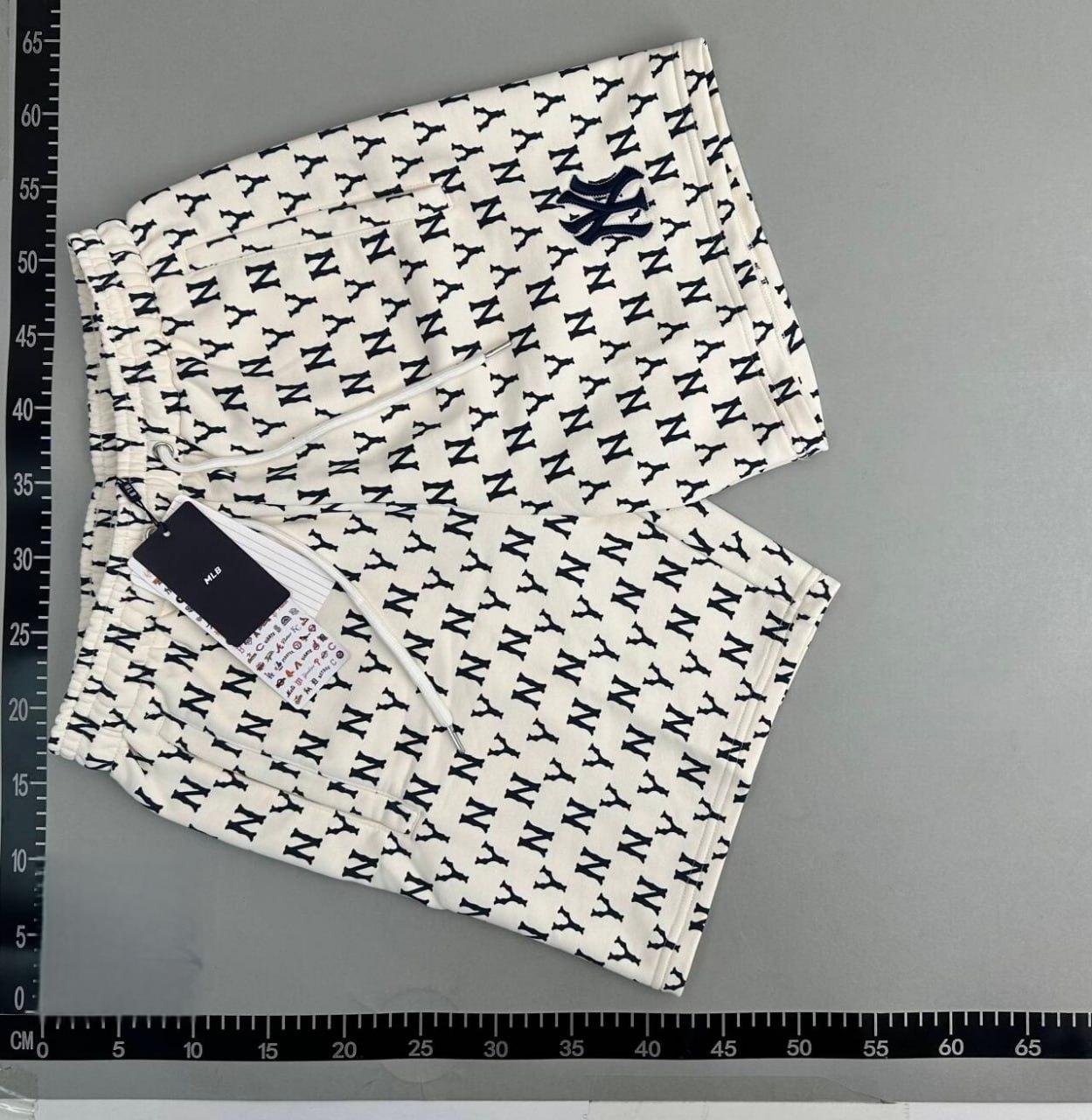 MLB New York Yankees All-Over Logo Shorts [8 styles] -3