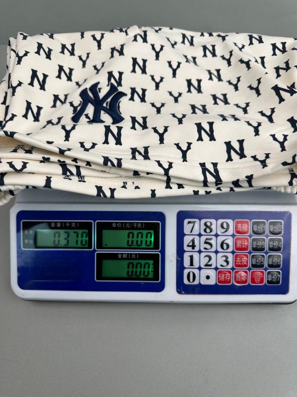 MLB New York Yankees All-Over Logo Shorts [8 styles] -4