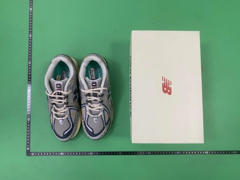 New Balance 19O6D -4