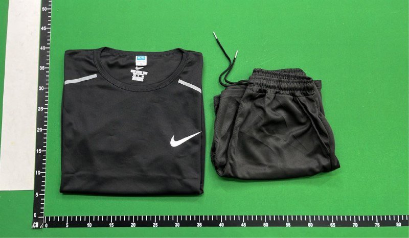 Nike  Suit  (Super low price sales) Limited quantityE -3