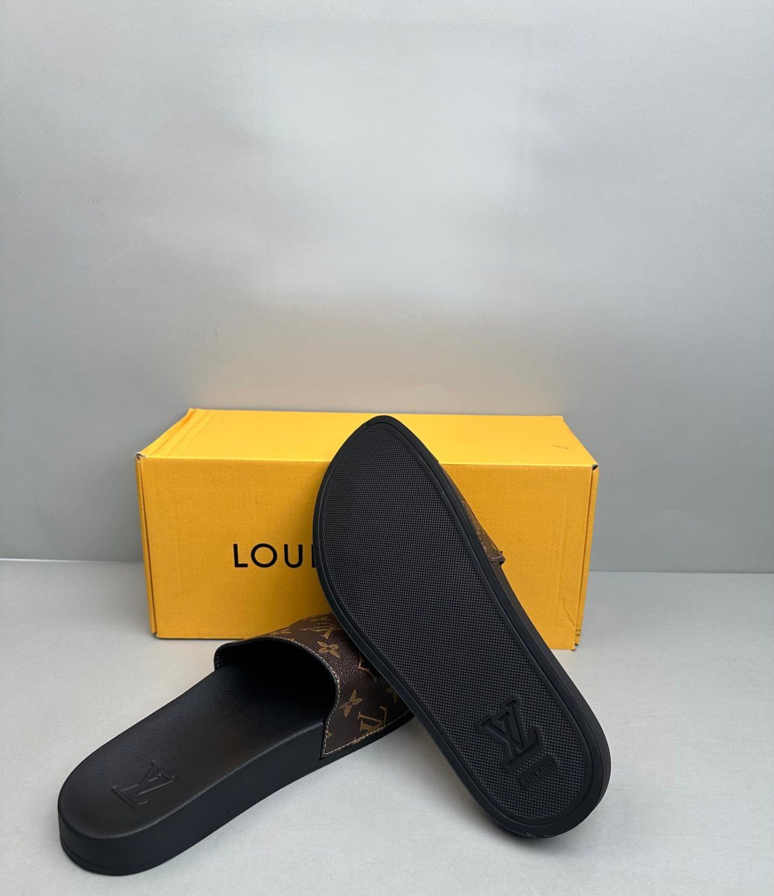 Louis Vuitton Slippers -4