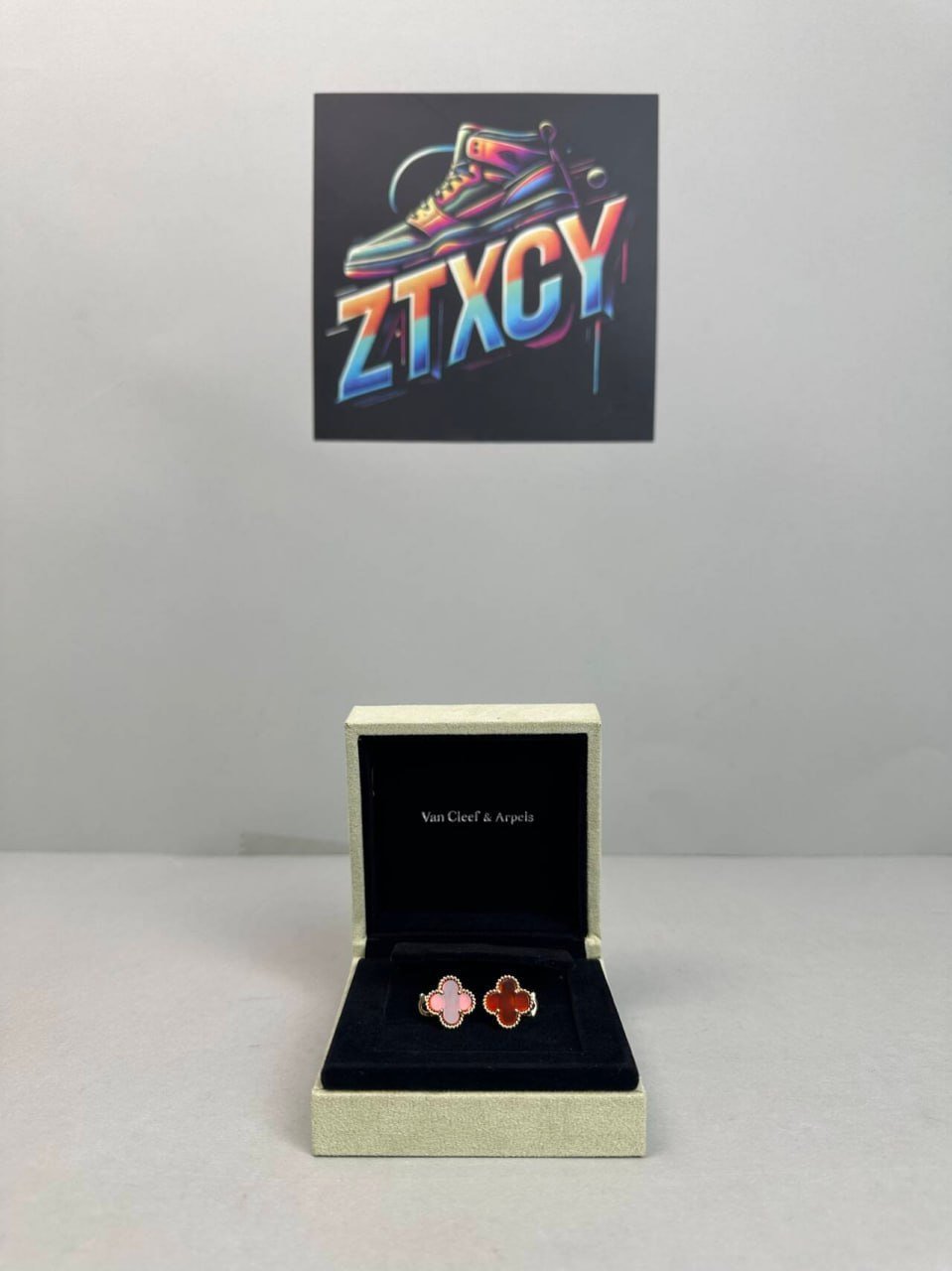 Van Cleef & Arpels earrings -3