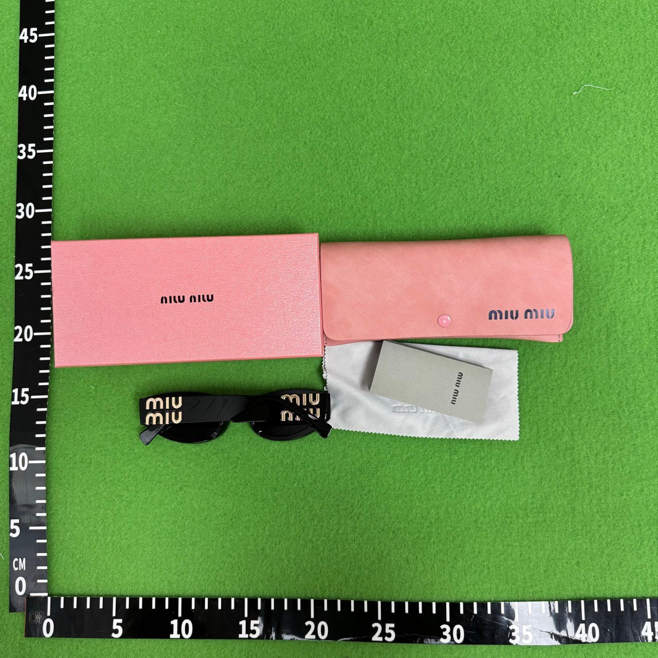  miumiu GlassesLV Louis VuittonCartierBurberry sunglasses -4